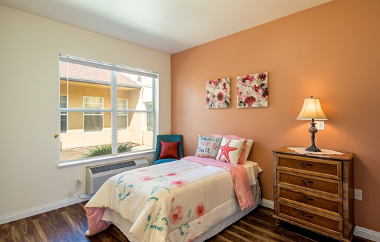21_2325StPaulsWay_021 Senior Living Community